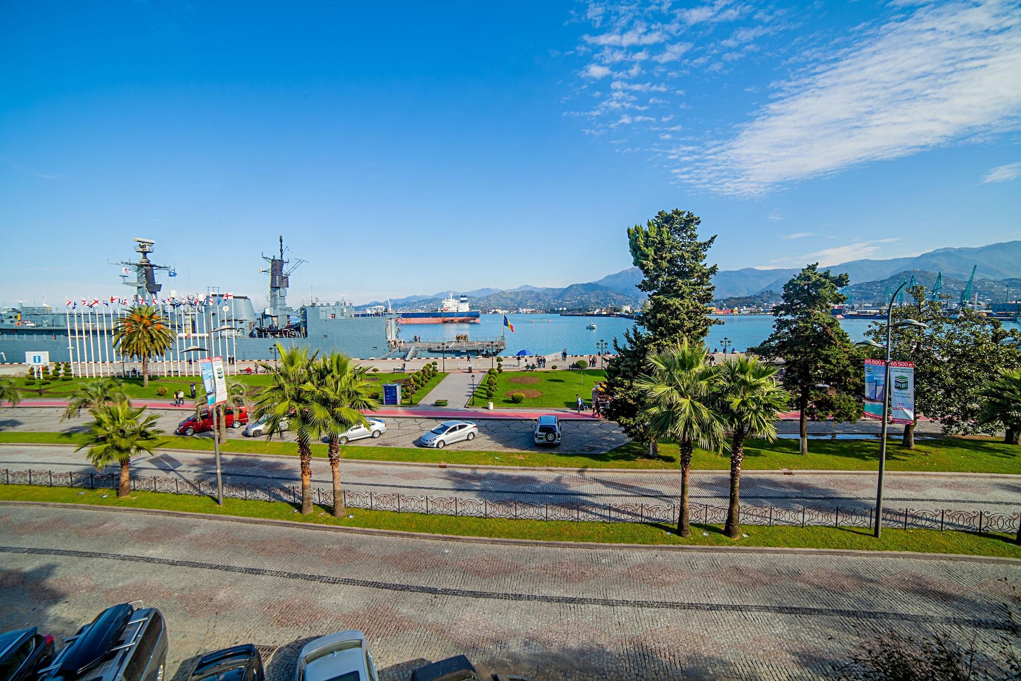 The Admiral Hotel Batumi Ngoại thất bức ảnh
