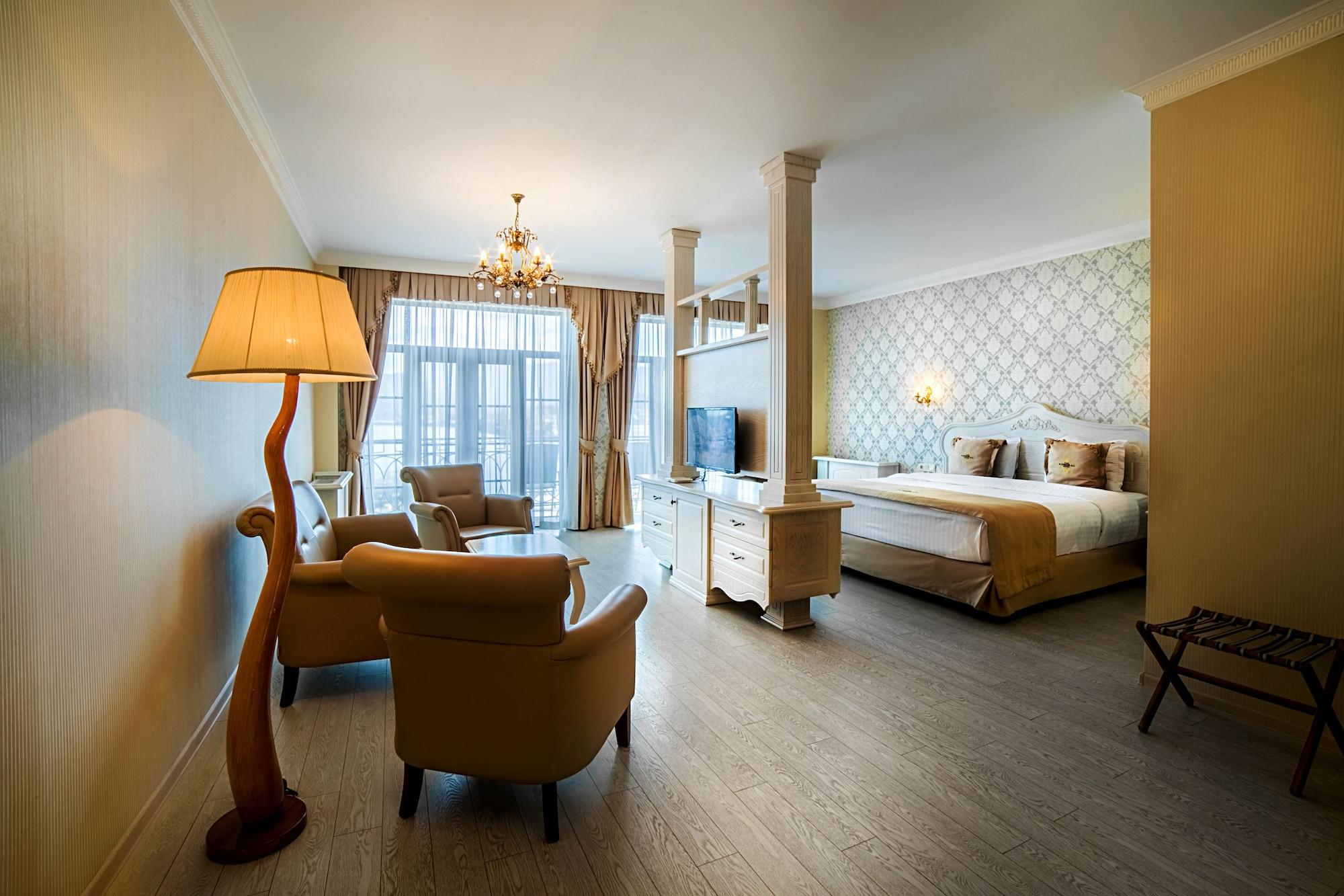 The Admiral Hotel Batumi Ngoại thất bức ảnh