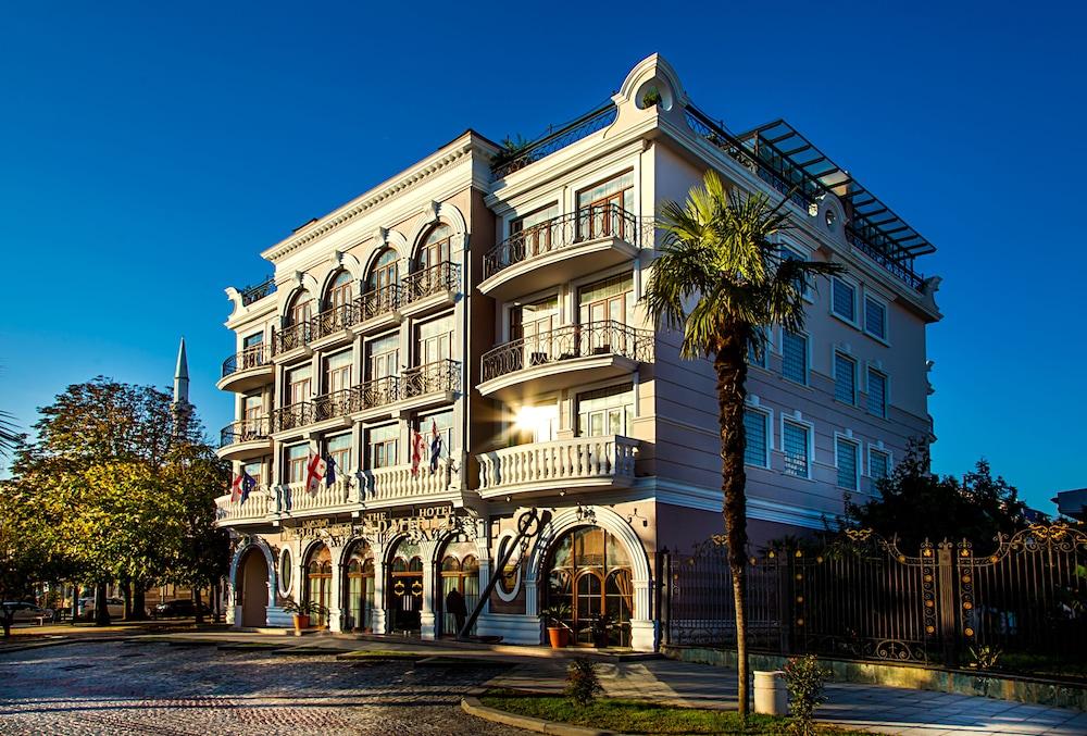 The Admiral Hotel Batumi Ngoại thất bức ảnh