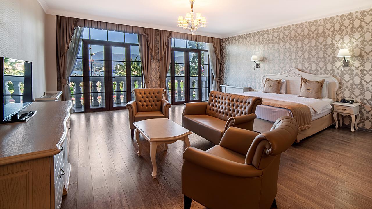 The Admiral Hotel Batumi Ngoại thất bức ảnh
