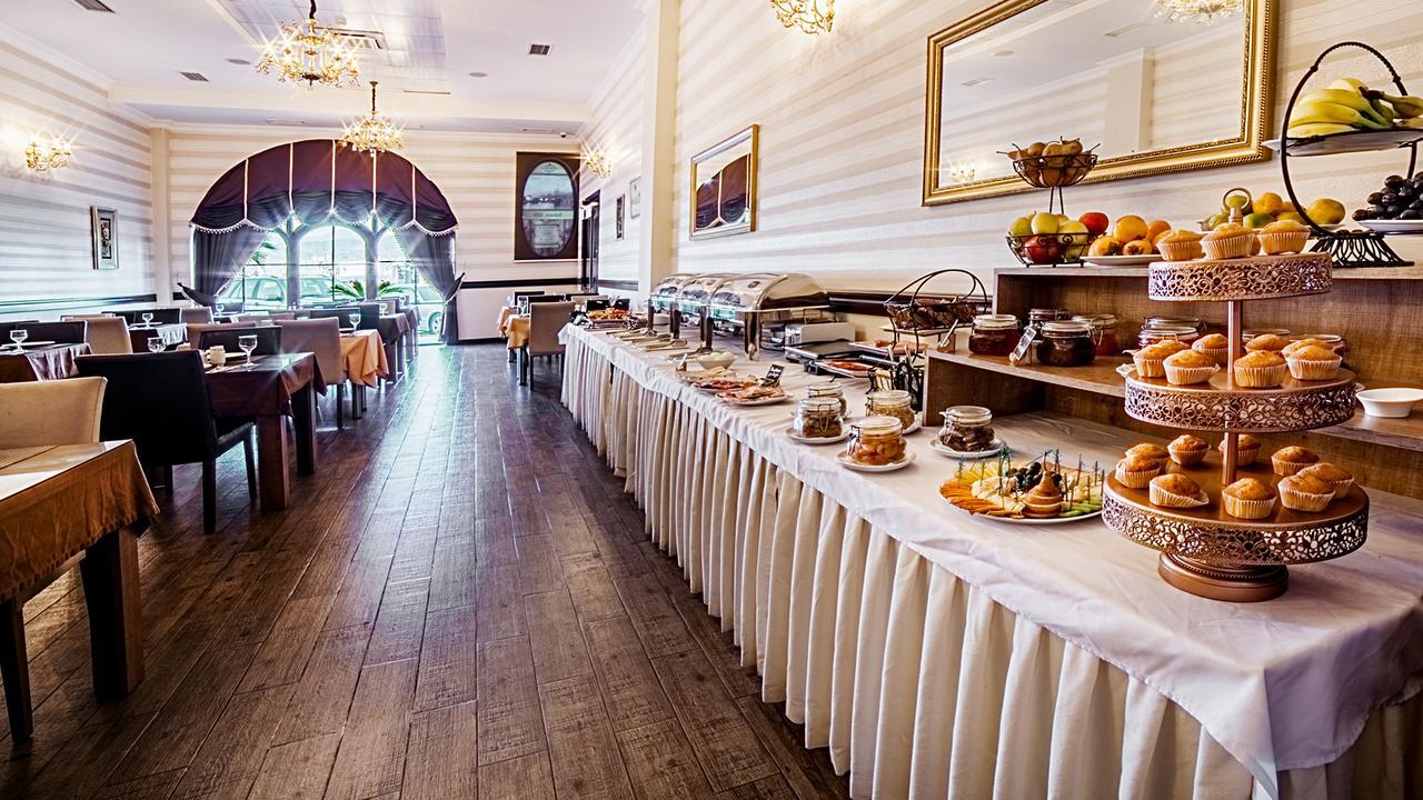 The Admiral Hotel Batumi Ngoại thất bức ảnh