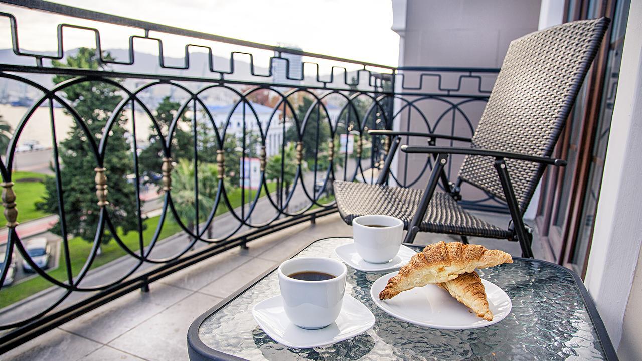 The Admiral Hotel Batumi Ngoại thất bức ảnh